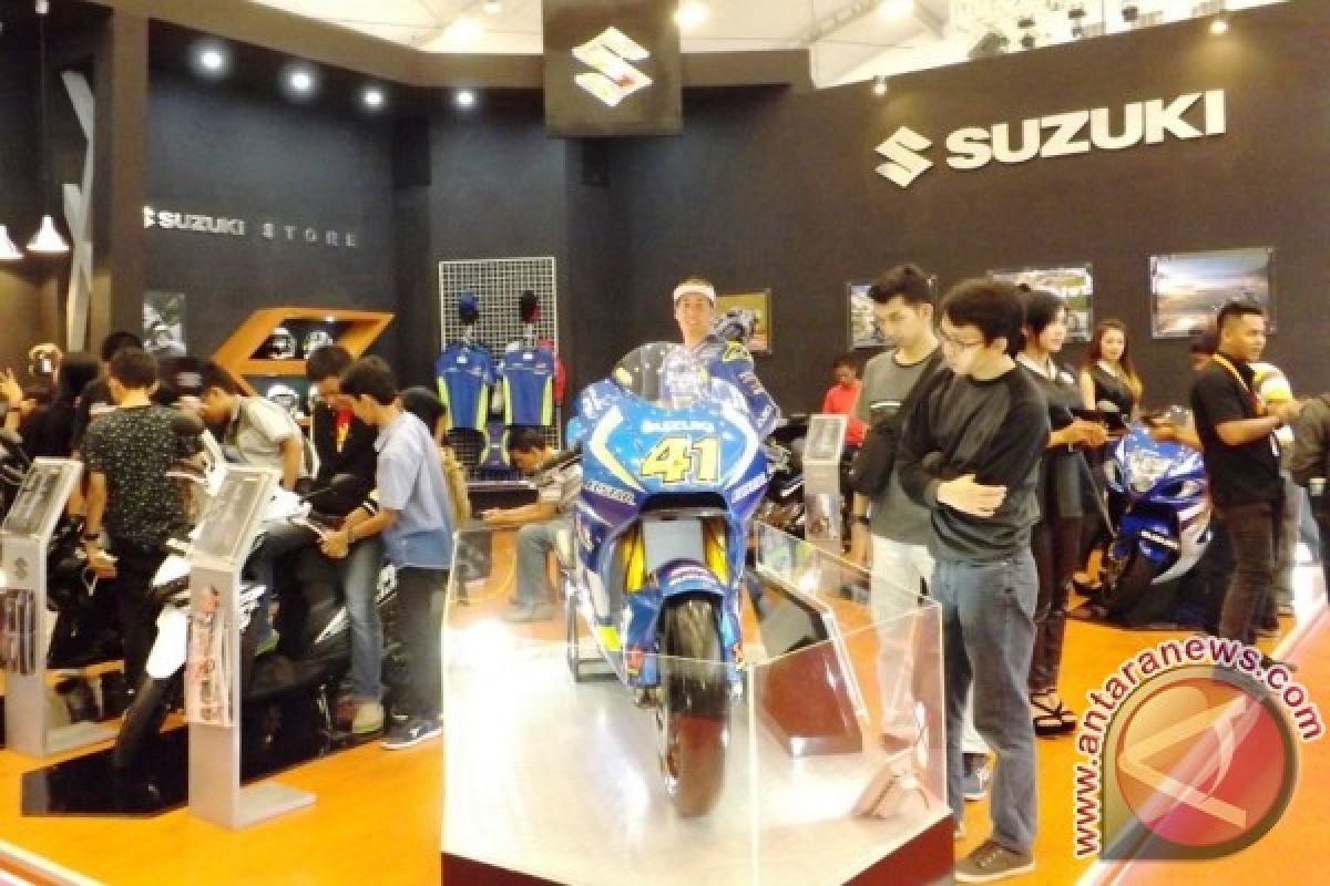 Suzuki jual 45 unit motor pada pameran Gaikindo 2016