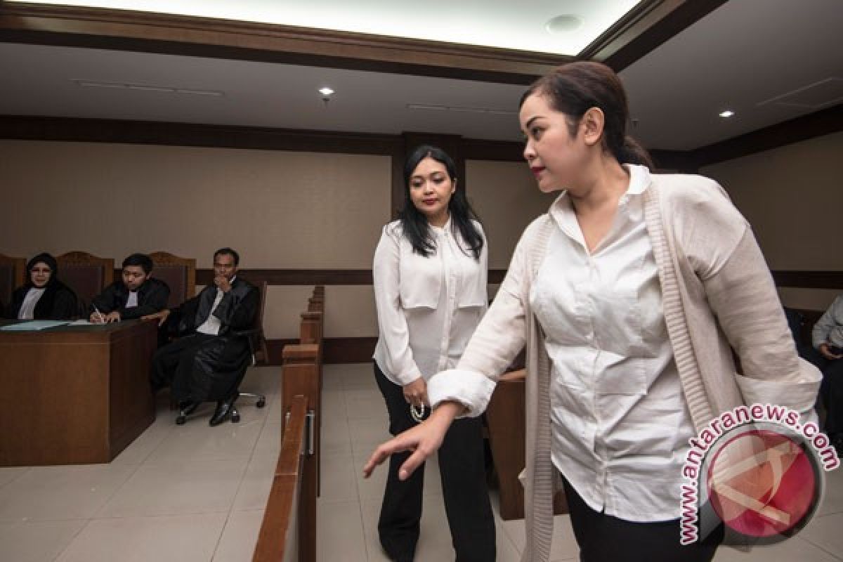 Dua rekan anggota DPR Damayanti divonis 4 tahun penjara