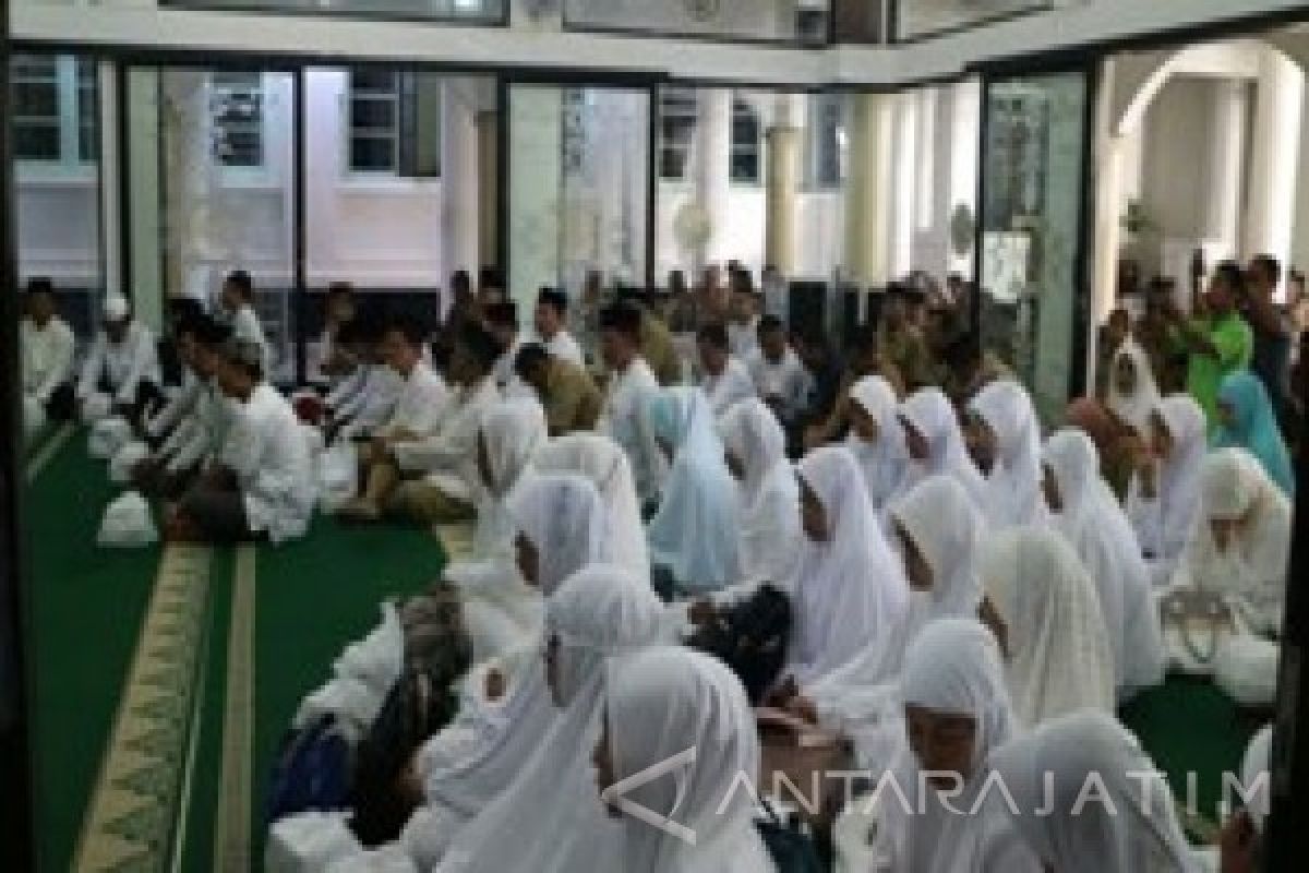 Calhaj PNS Kota Malang Didominasi Guru