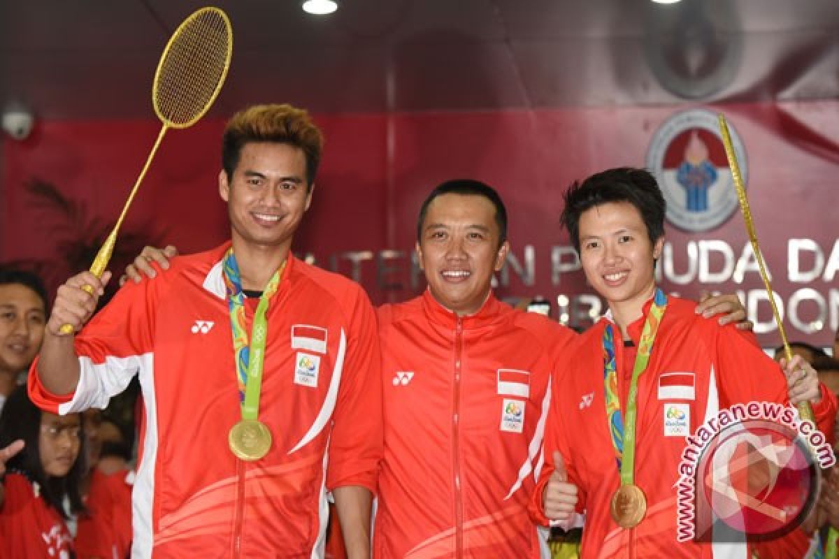 Liliyana Natsir diarak kelilng Kota Manado