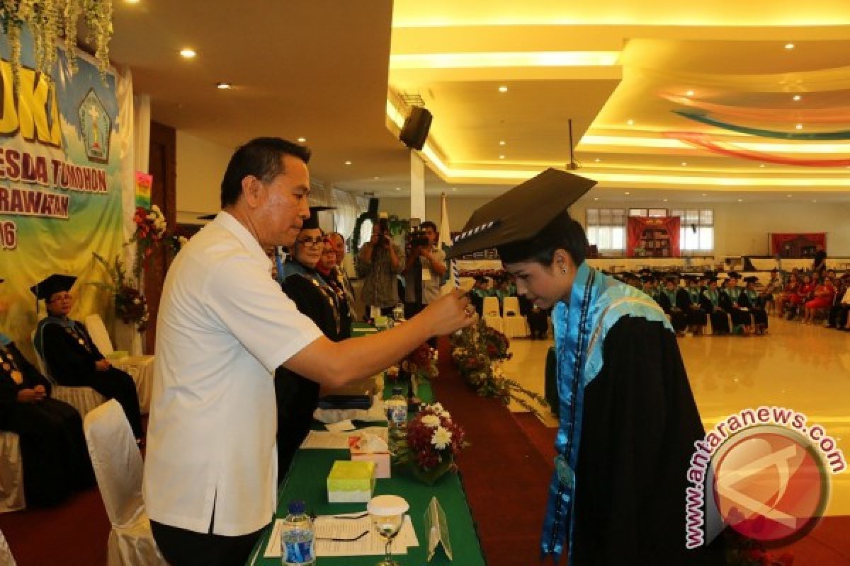 Pemkot Dorong Lulusan Akper Tingkatkan Kwalitas Kesehatan