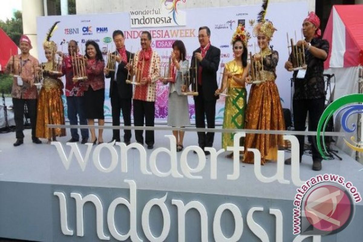 Menpar bidik 1 juta wisatawan Jepang melalui diplomasi angklung