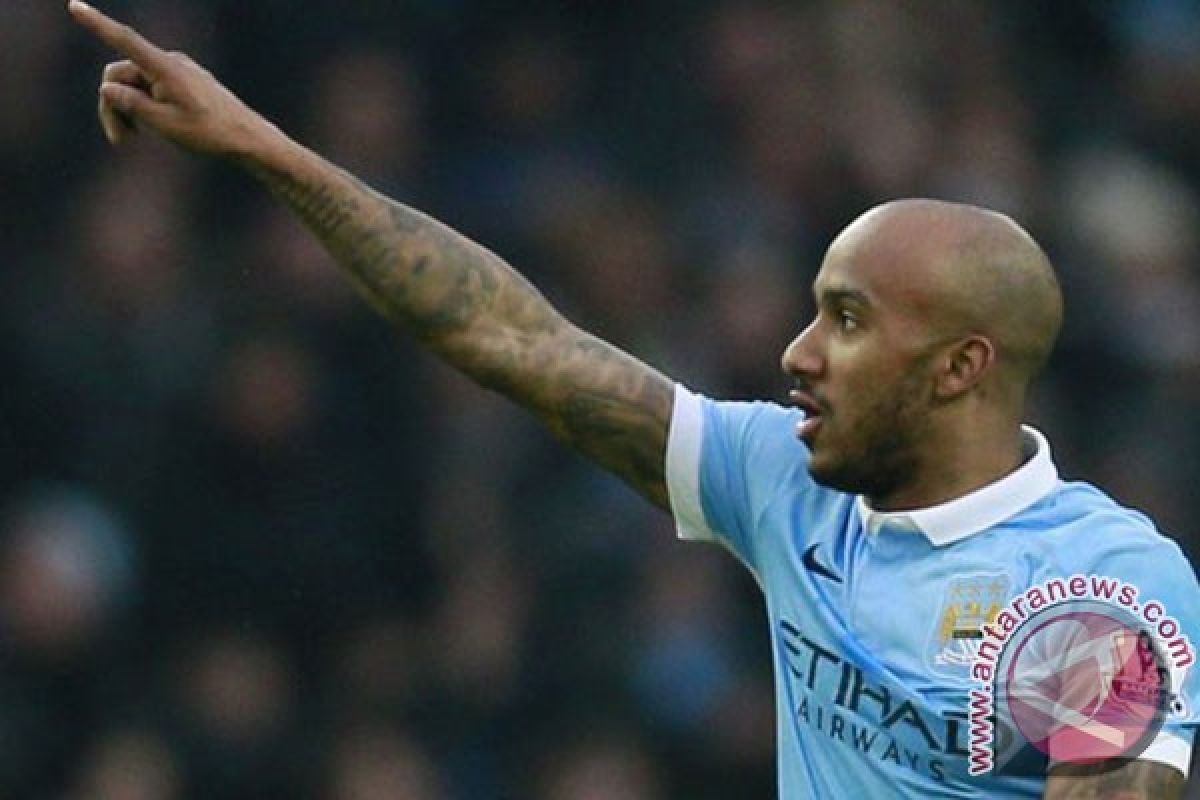 Everton rekrut Fabian Delph tiga tahun dari City