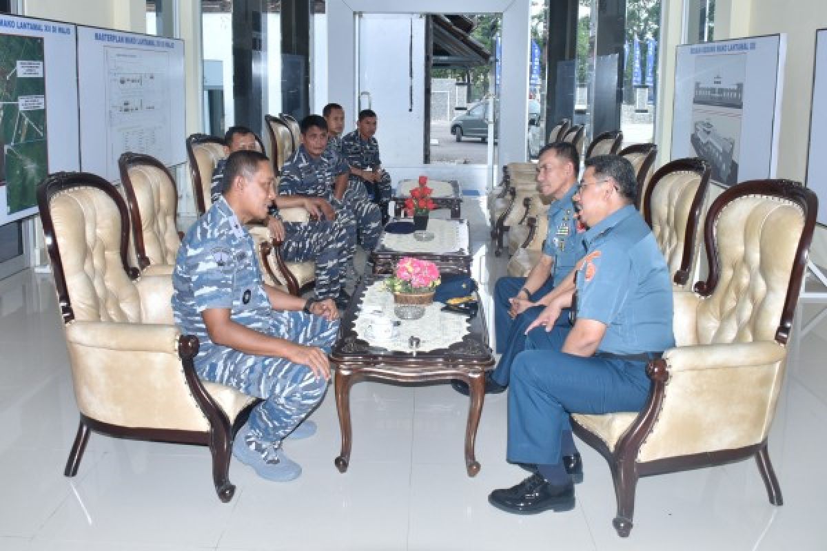 Kapusbintan TNI Kungjungi Lantamal XII Pontianak