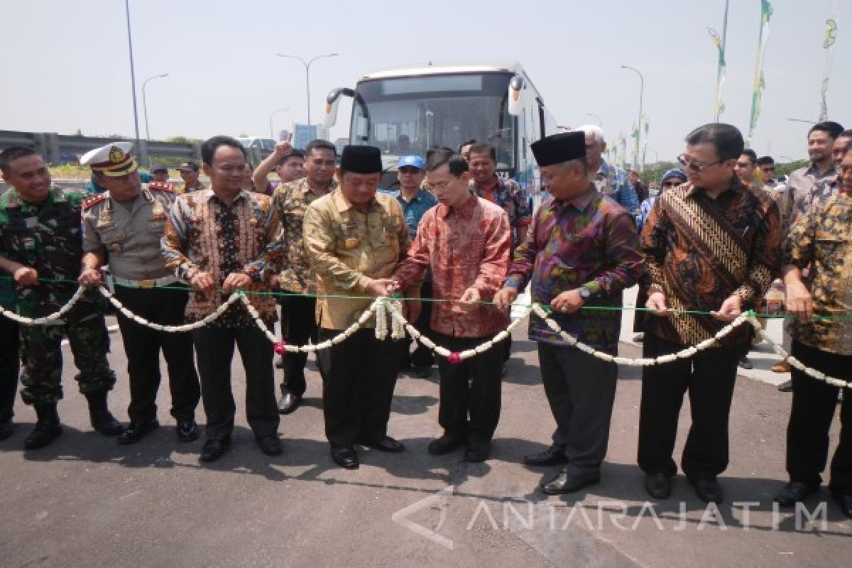 Pemkab Sidoarjo Resmikan Jalan Penghubung Waru-Pagesangan