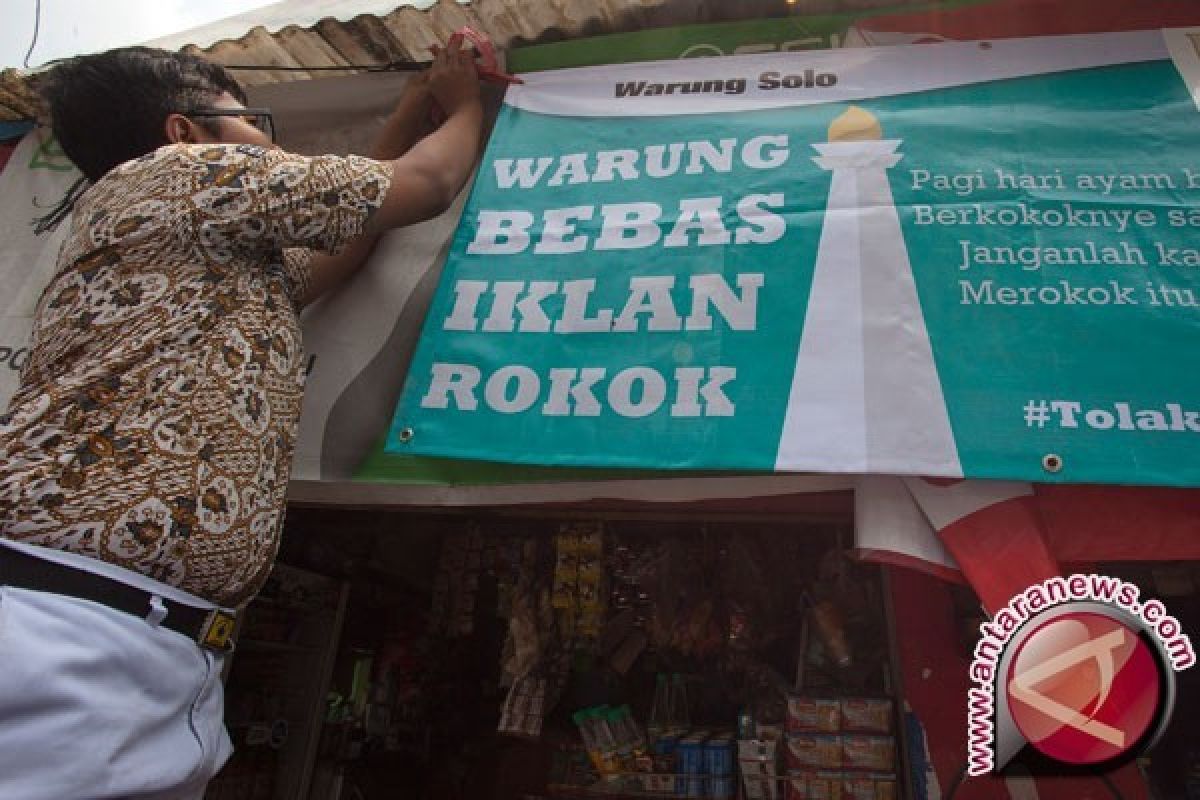 Pemerintah daerah bisa melarang iklan rokok