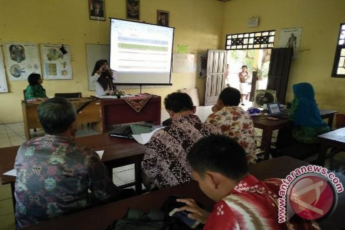 PT RRC Bantu Sekolah Terapkan Program Adiwiyata 