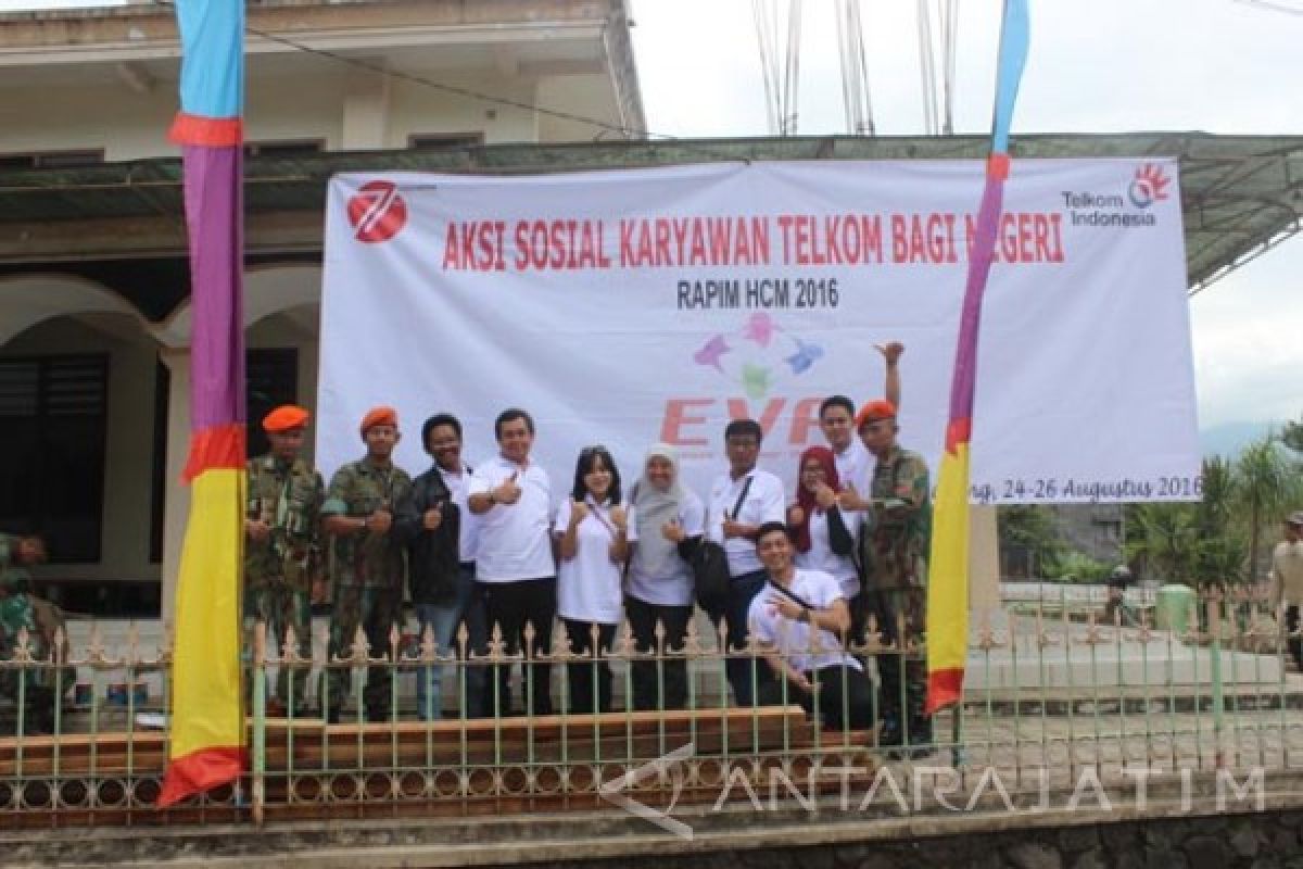 Yonko 464/Paskhas-Telkom Adakan Bakti Sosial di Batu