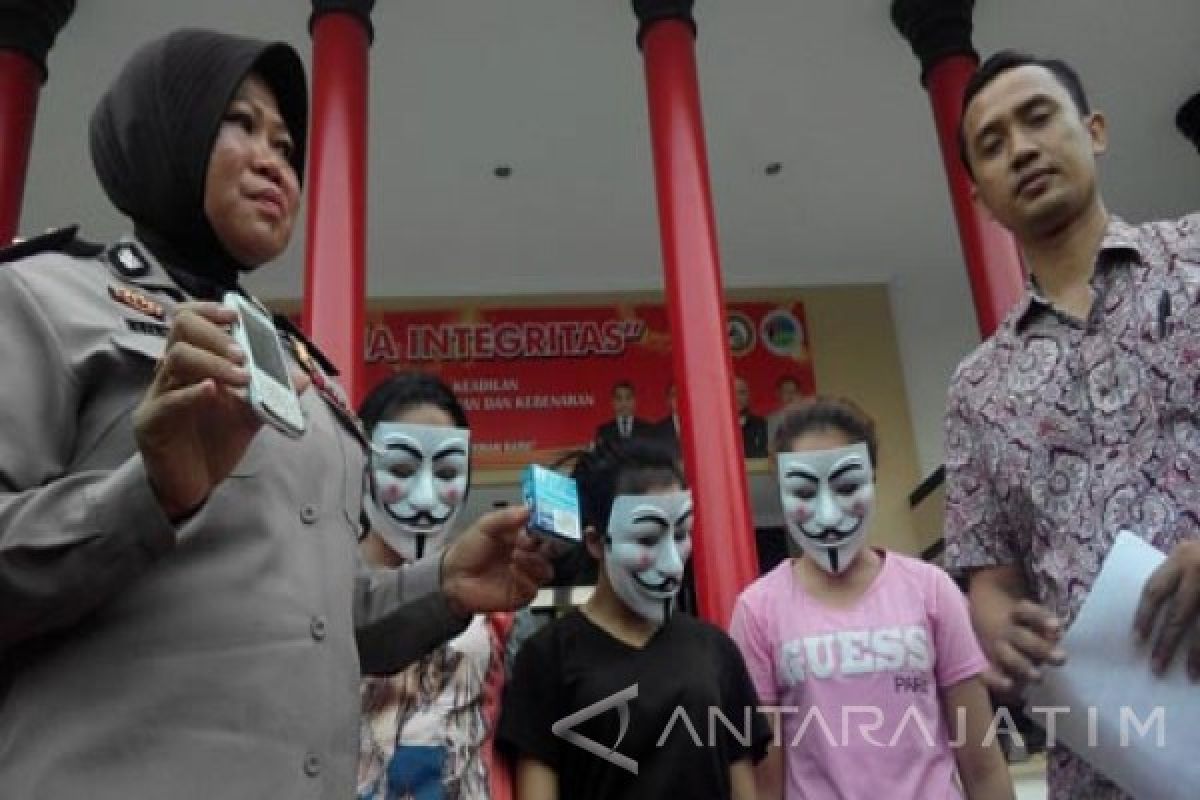 Polrestabes Surabaya Ungkap Kasus Prostitusi Mahasiswa