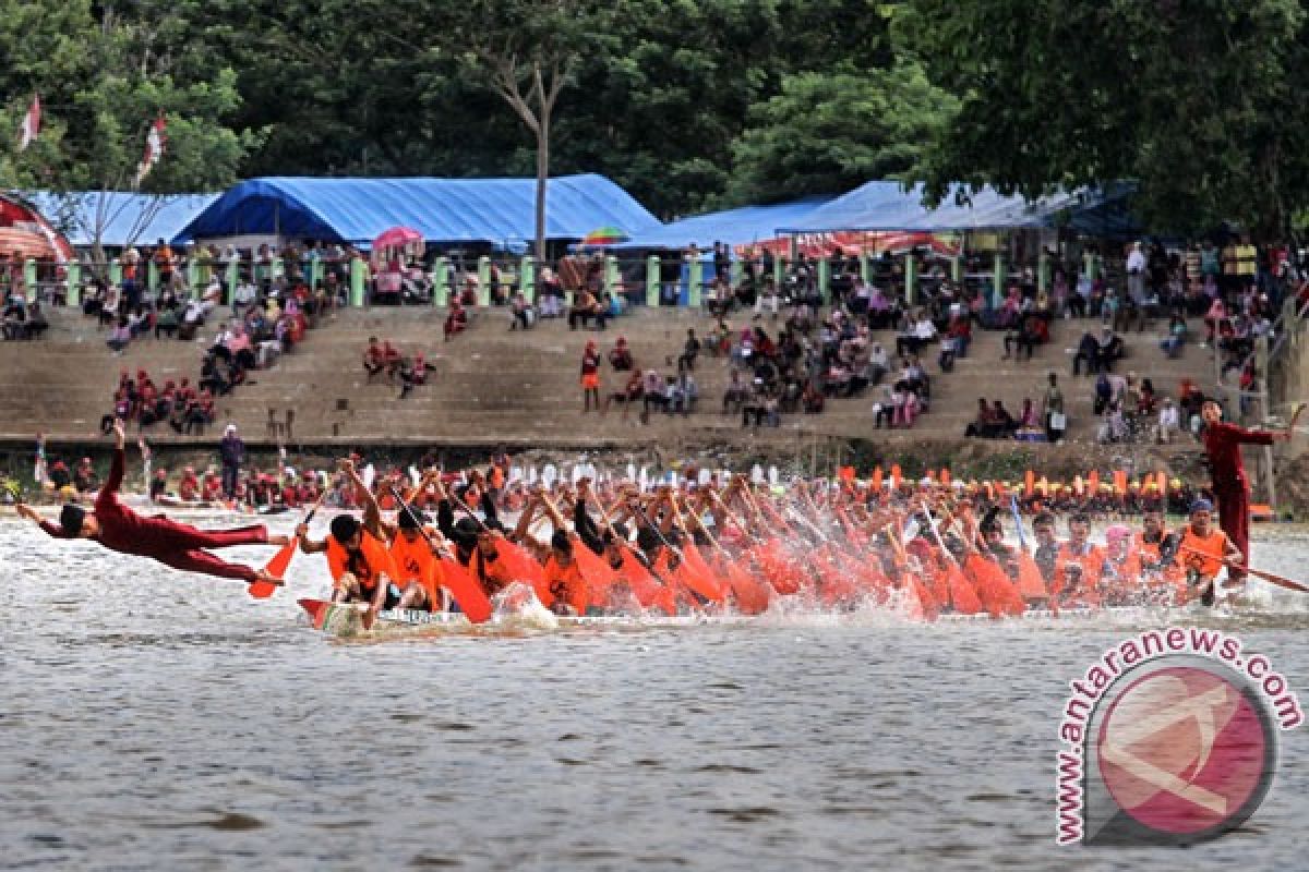 Faslitas pendukung Festival Pacu Jalur mulai dibangun