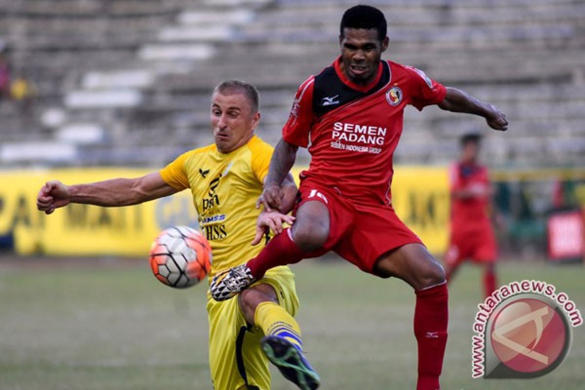 Semen Padang tahan Persegres GU 1-1