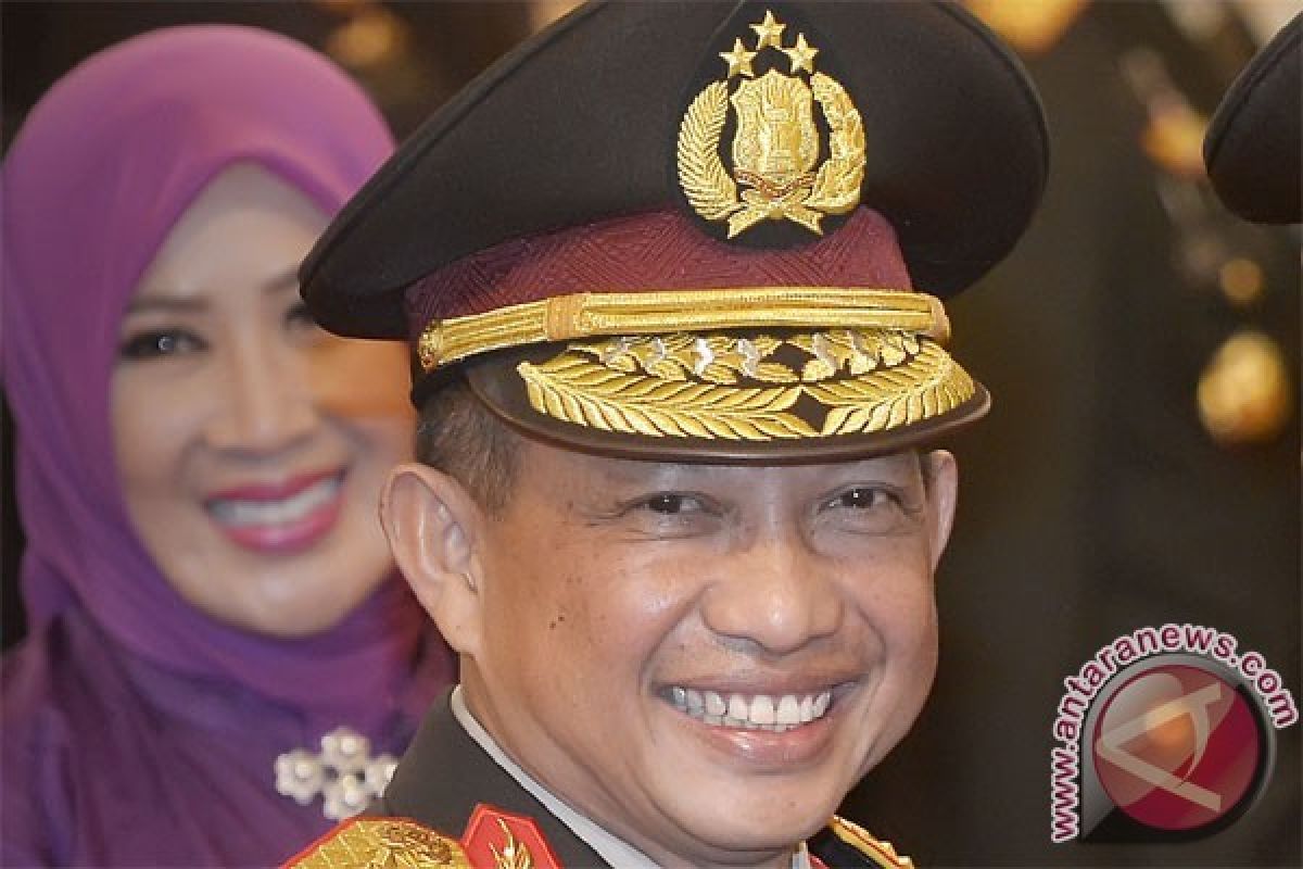 11 perwira Polri naik pangkat