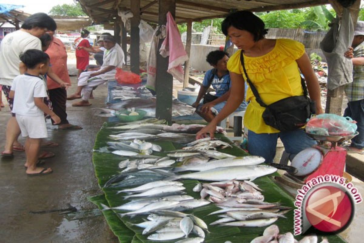 Pasokan terbatas harga ikan di Bandarlampung naik  