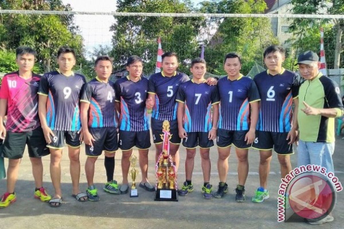 "JMan Volley Ball Club" Juara Piala Kapolsek Kakas