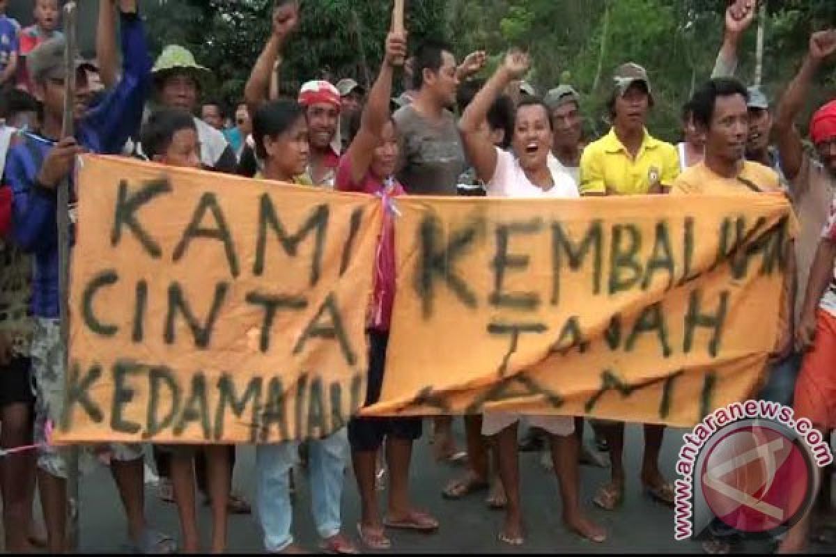 Ratusan penggarap register 45 datangi Mapolsek Simpangpematang  