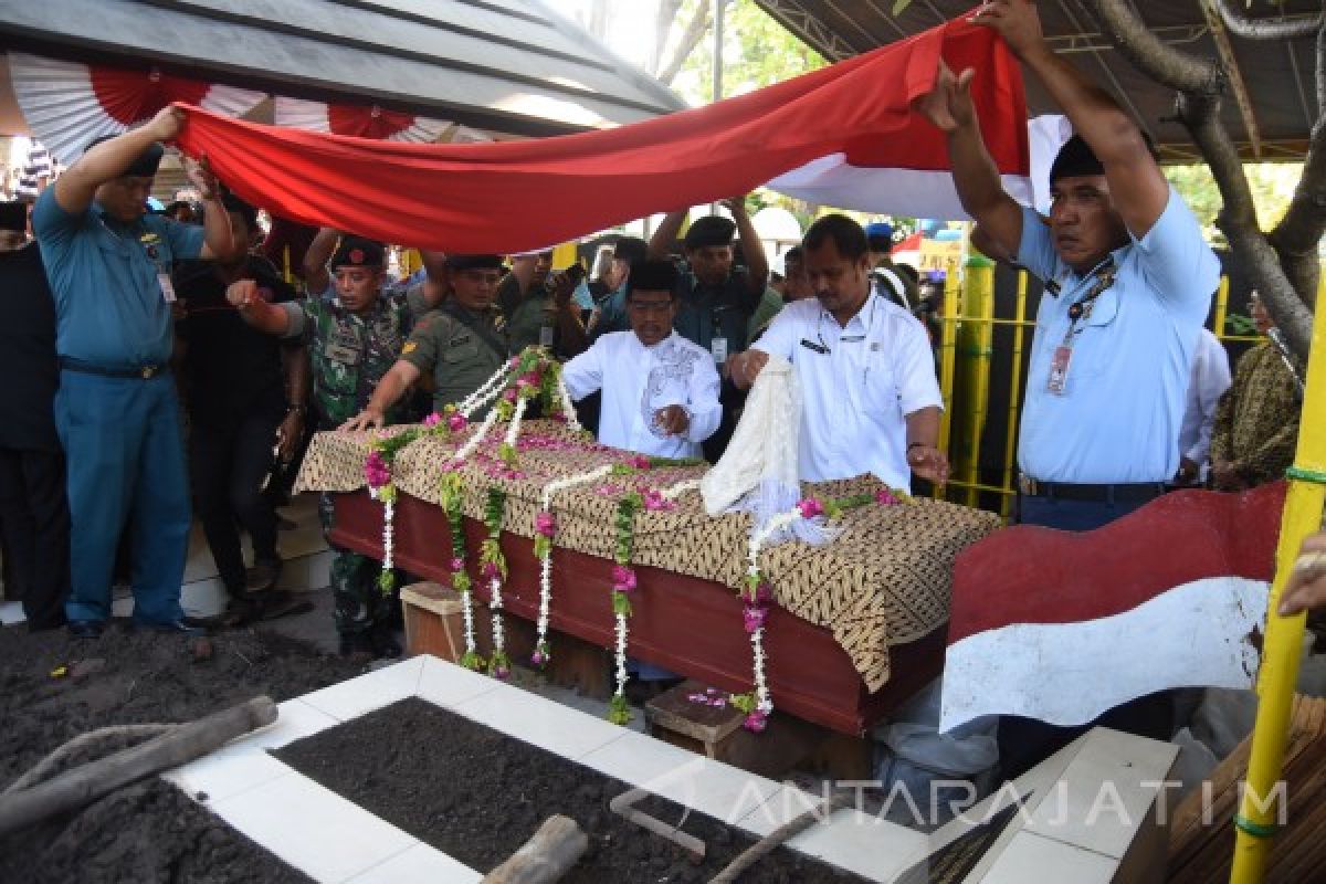 Istri Bung Tomo: Jangan Khianati Merah Putih