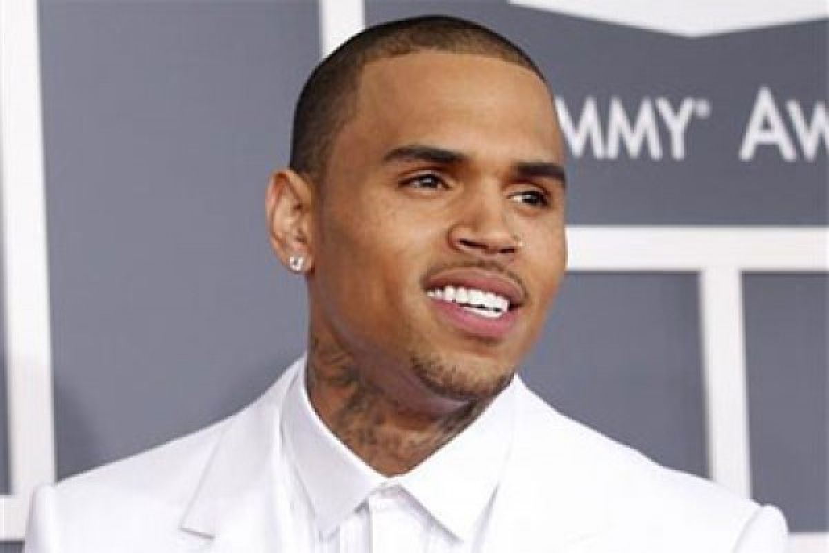 Chris Brown dibebaskan setelah bayar jaminan Rp3 miliar
