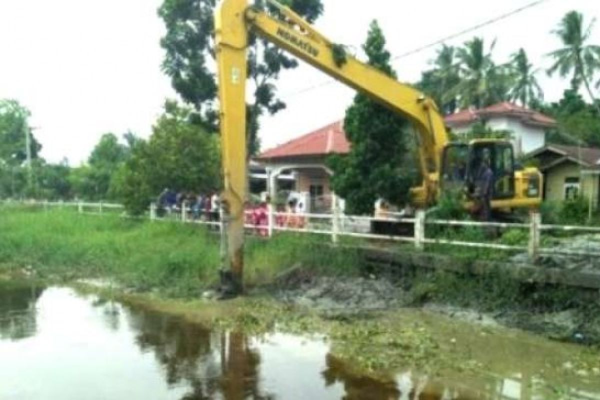 Legislator Rohil: Semua Proyek Fisik Wajib Tampilkan Plang