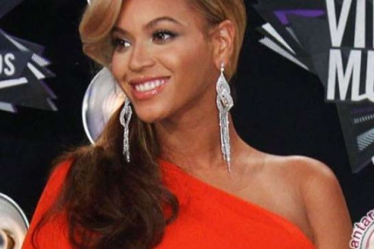 Beyonce Tampil Memukau Di MTV Video Music Awards