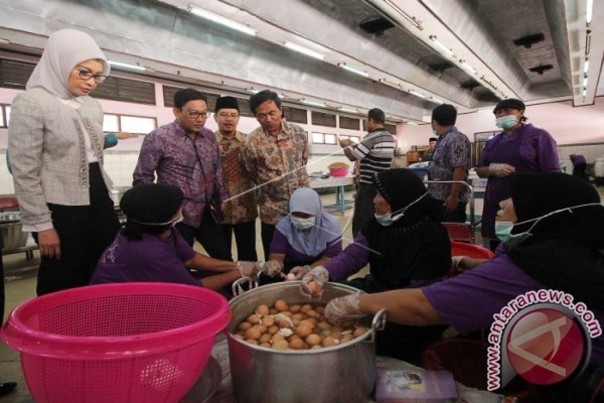 Tindak, Perusahaan Katering Haji Yang Nakal