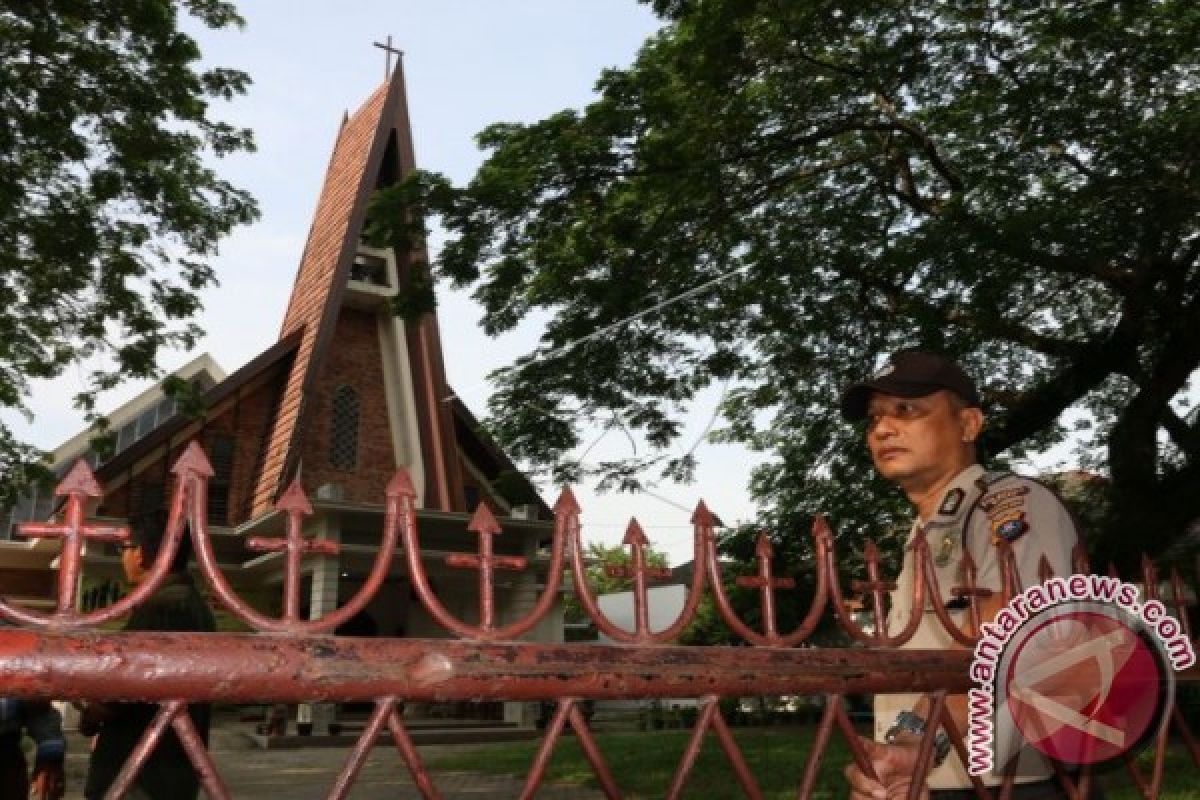 Analysis on Attempted Suicide Bombing Attack at A Roman Catholic Church in Medan, Indonesia