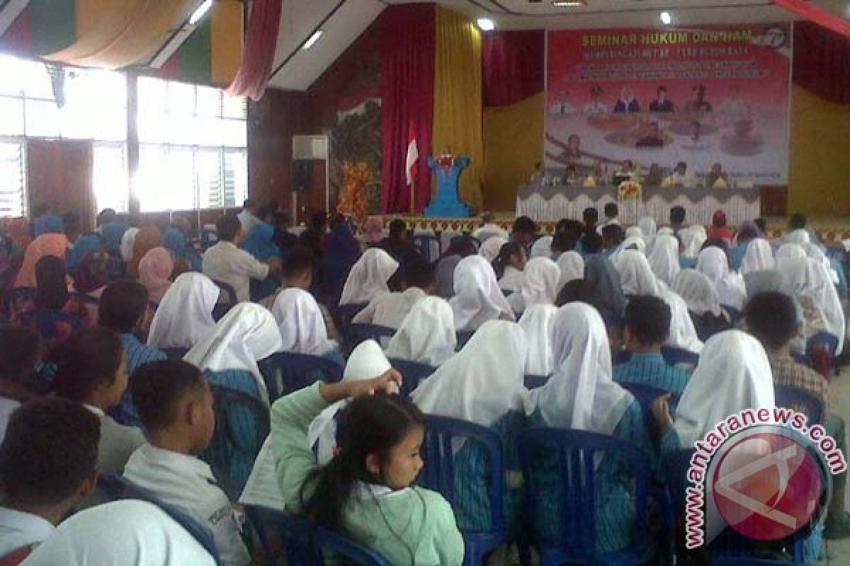 LBH Buton Raya Gelar Seminar Hukum