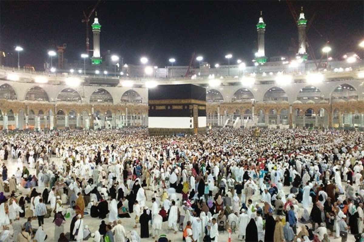 Laporan dari Mekkah - Menyimak khotbah Masjidil Haram versi bahasa Indonesia