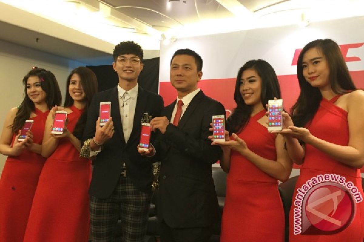 HiCore luncurkan dua smartphone