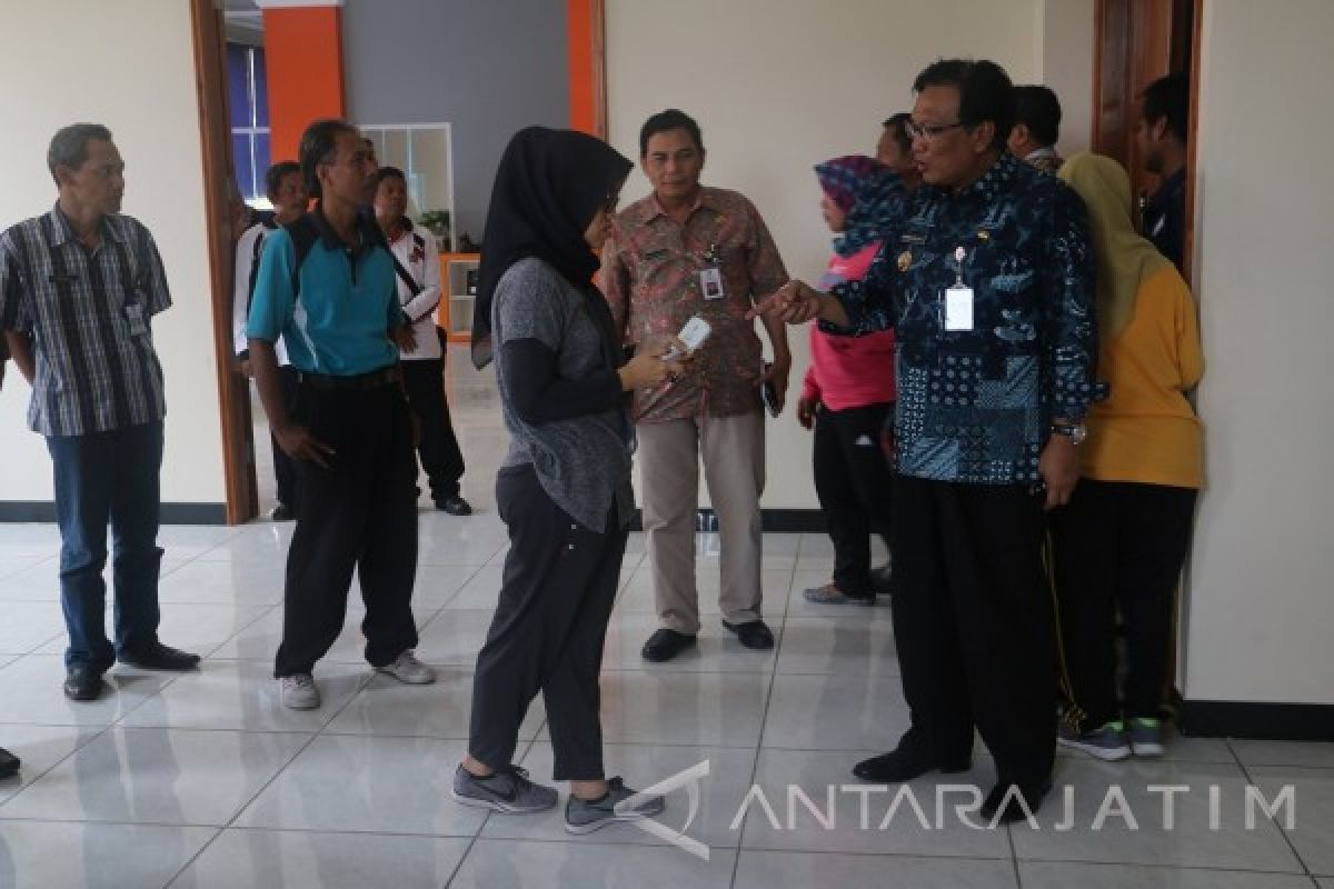 Bupati Gresik Tertibkan Absensi PNS