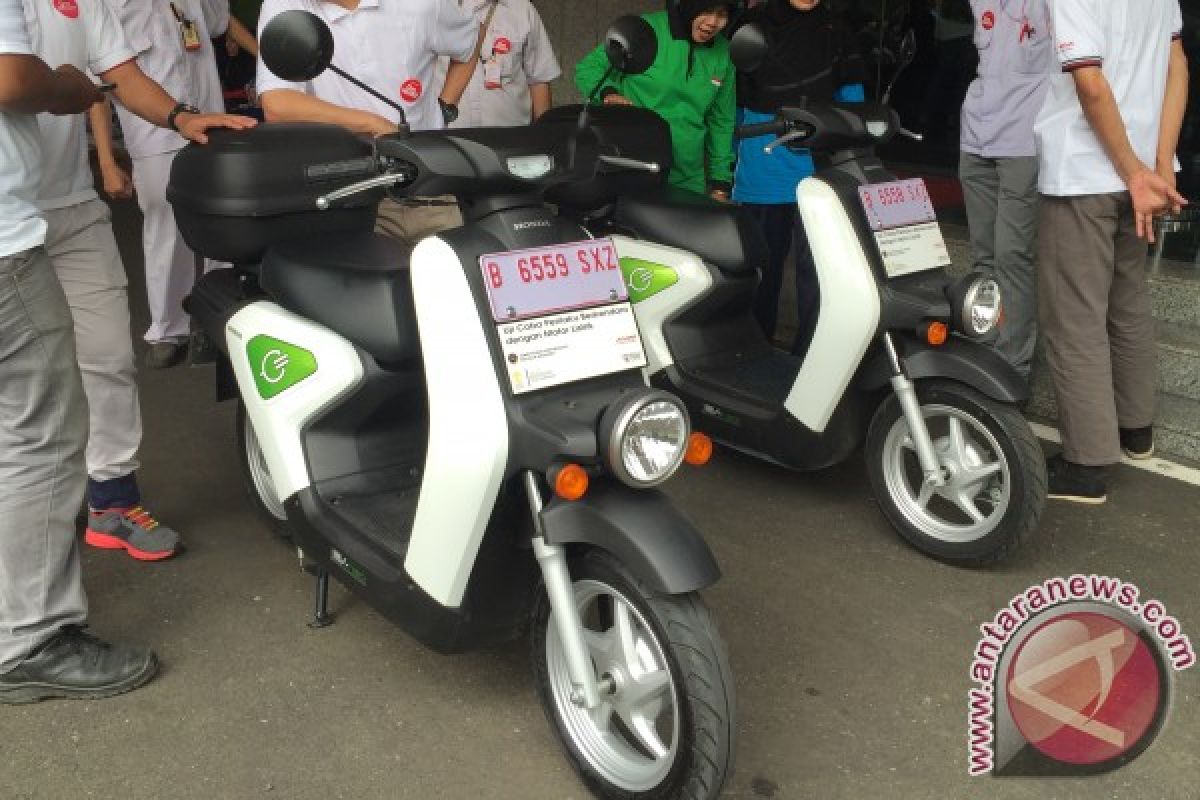 Sepeda motor listrik Honda EV Neo diuji coba bersama Kementerian Perhubungan  