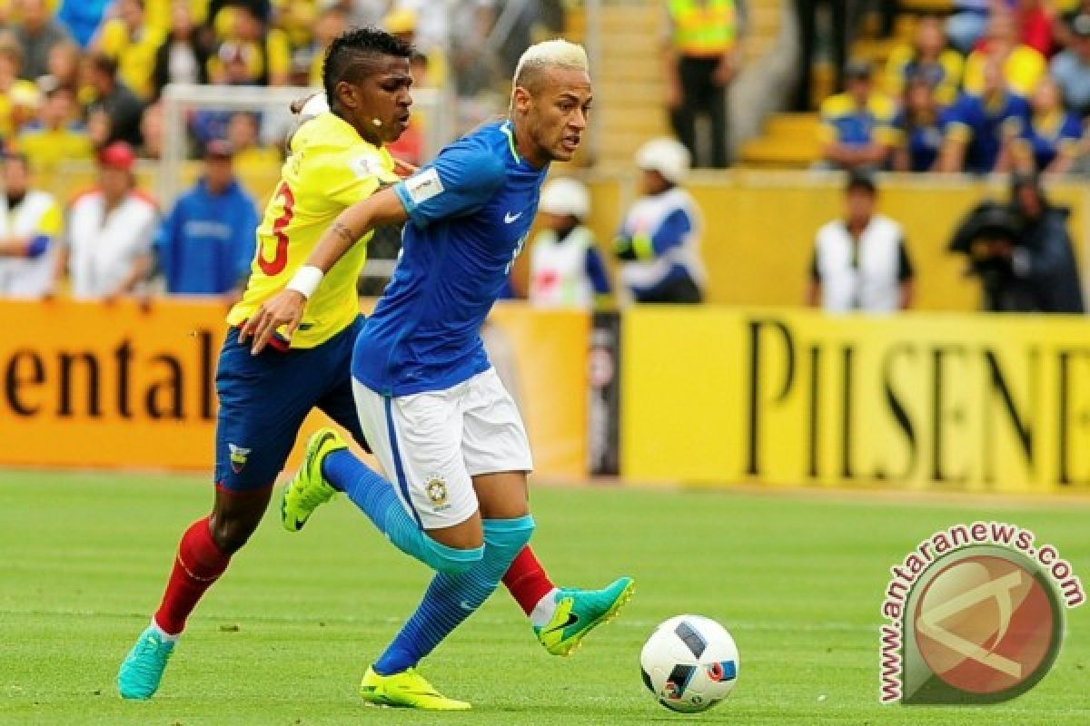 Neymar tampil gemilang saat Brasil bungkam Ekuador 3-0