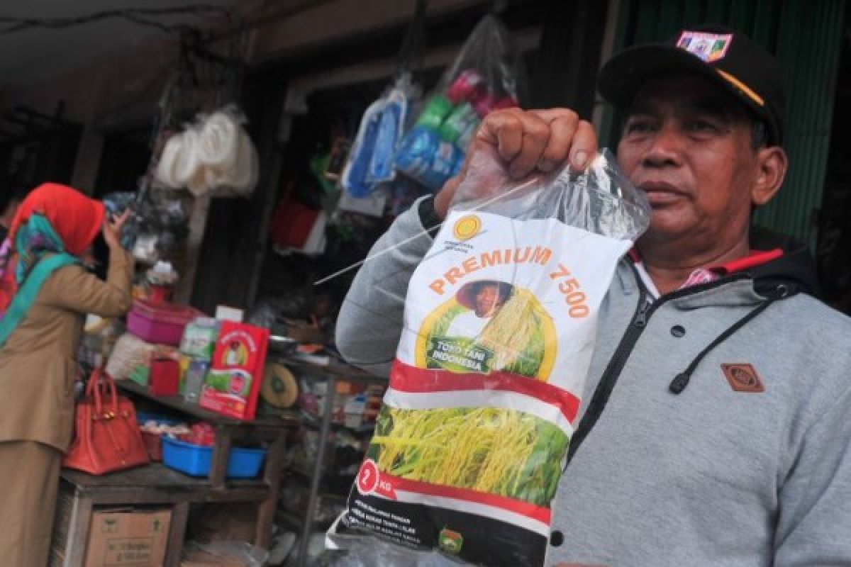 Pemkot Pekalongan Tambah Penjualan Komoditas Toko Tani