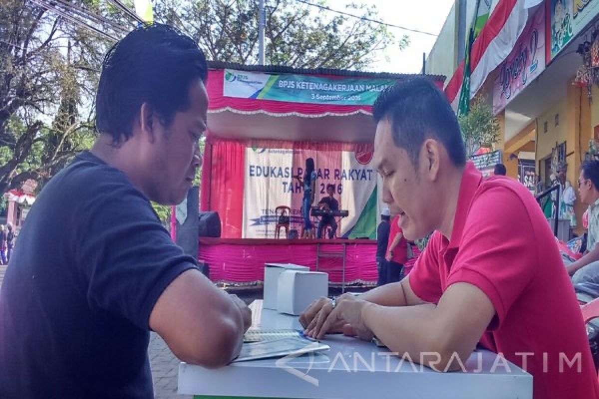 BPJS Ketenagakerjaan Edukasi Pedagang Pasar Tumpang Malang