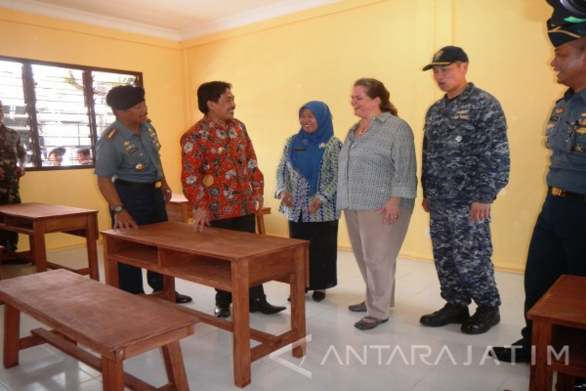 Peresmian Gedung Sekolah Akhiri Latihan Carat 2016