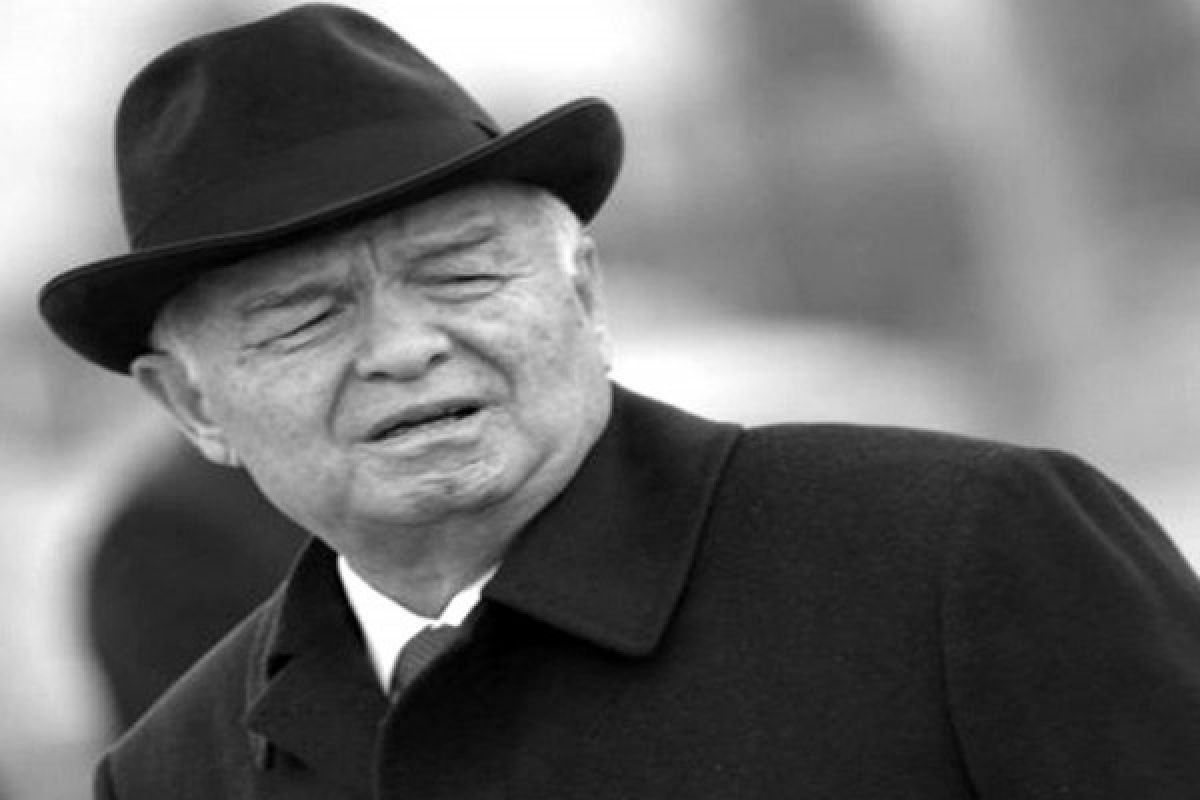 Presiden Uzbekistan  Islam Karimov dimakamkan