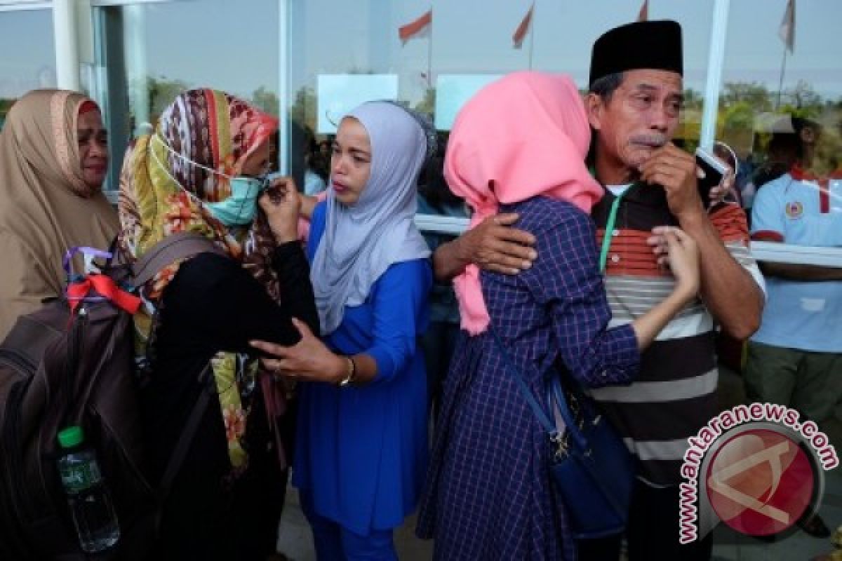 Jamaah calon haji Mamuju masuk kloter 27