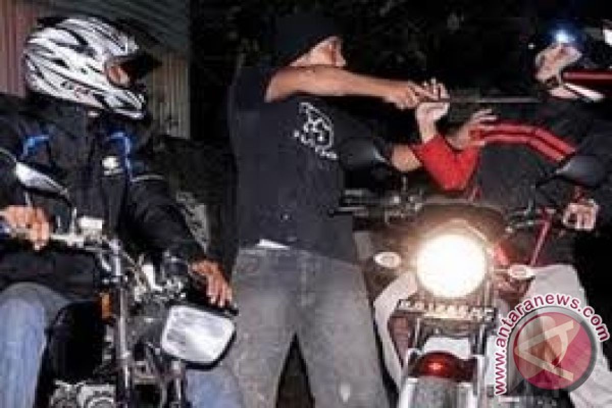 Sultan Cirebon Minta Awasi Keluarga Dari Geng Motor