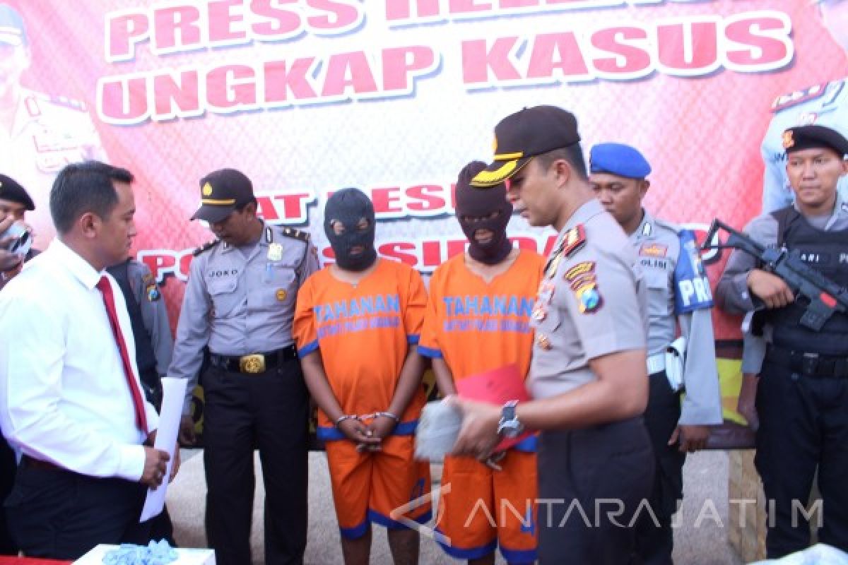 Polres Sidoarjo Tangkap Pelaku Pelemparan Paving