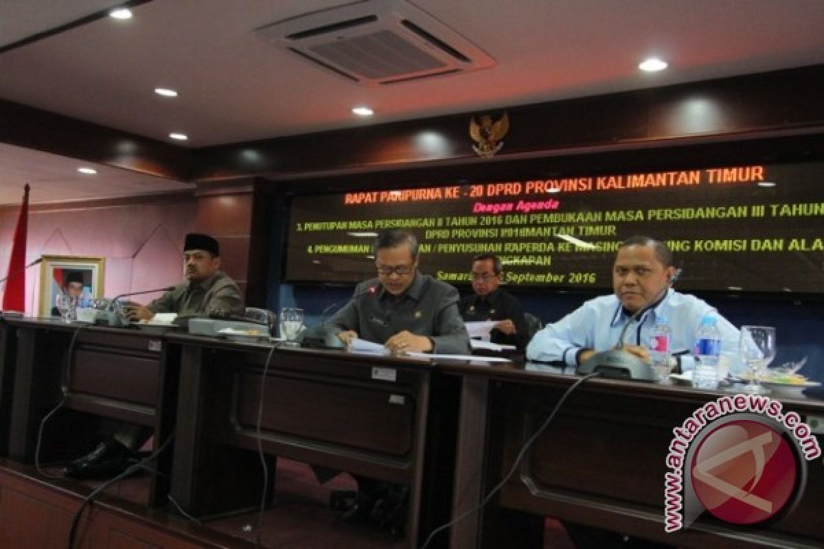  DPRD Kaltim Sahkan Masa Sidang III