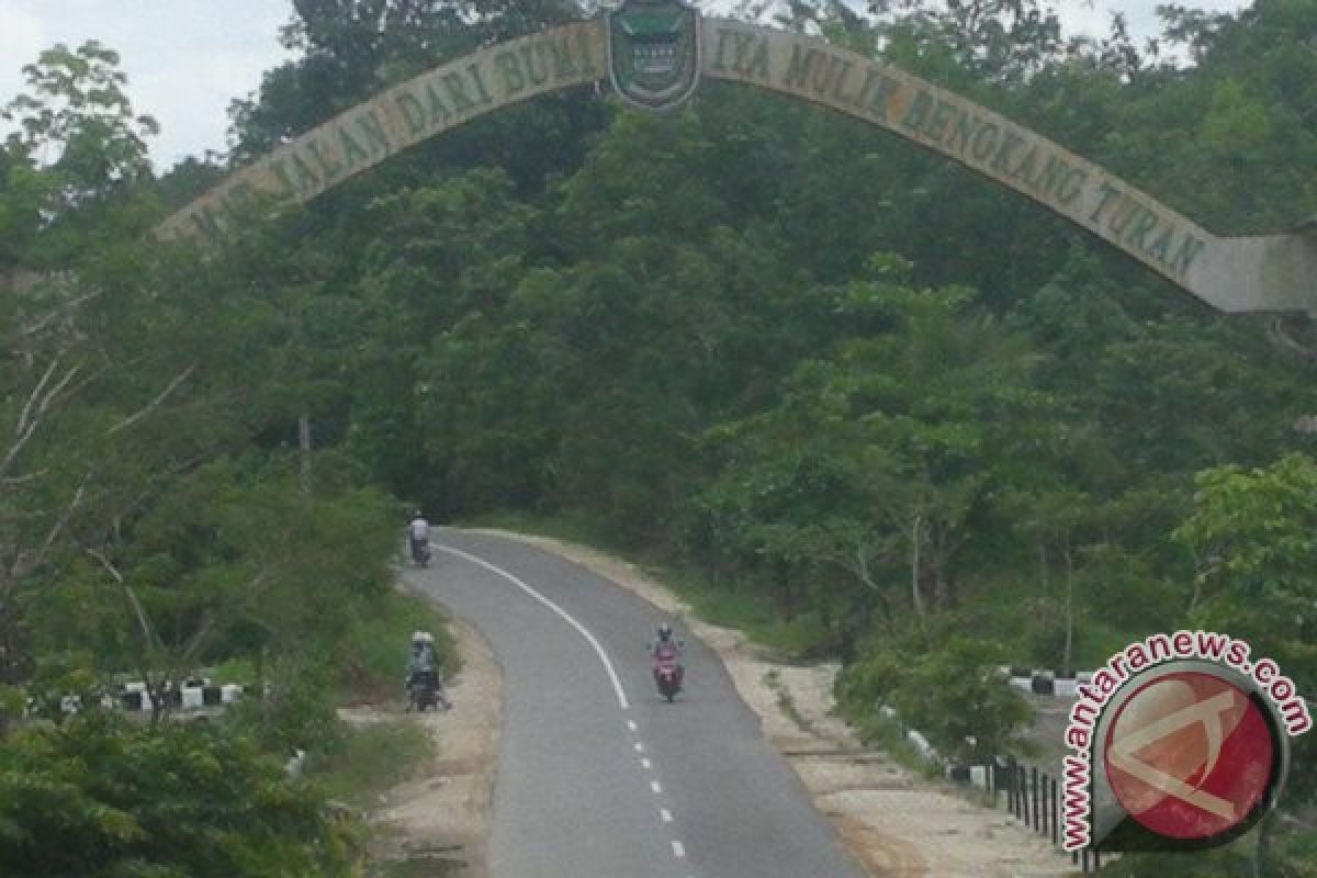 Jalan Muara Teweh-Banjarmasin Siap Dilebarkan