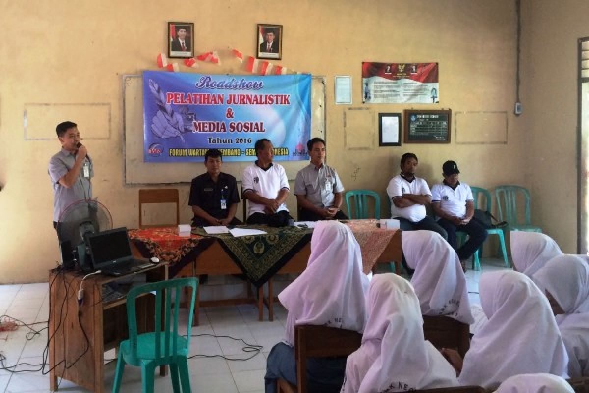  Siswa SMA/SMK Rembang Pelatihan Jurnalistik Yang Diselenggarakan Semen Indonesia 