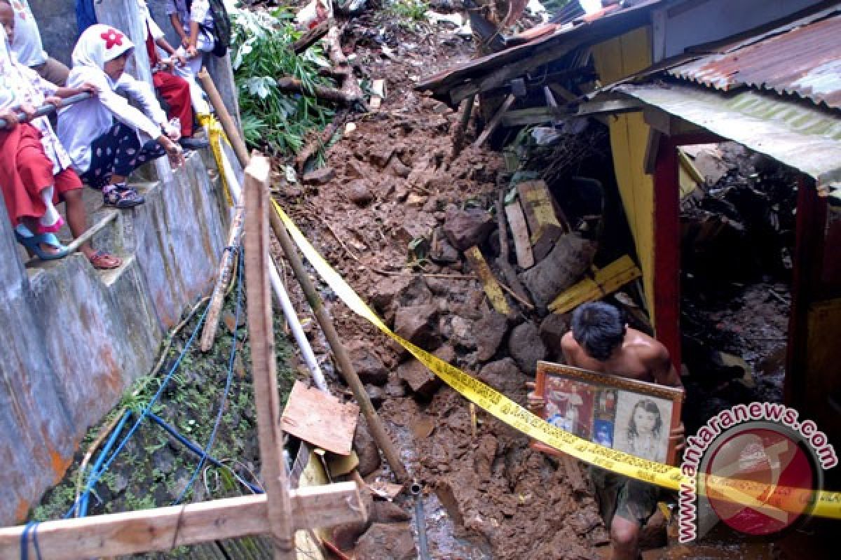 Banjir dan longsor di beberapa sudut kota Bogor