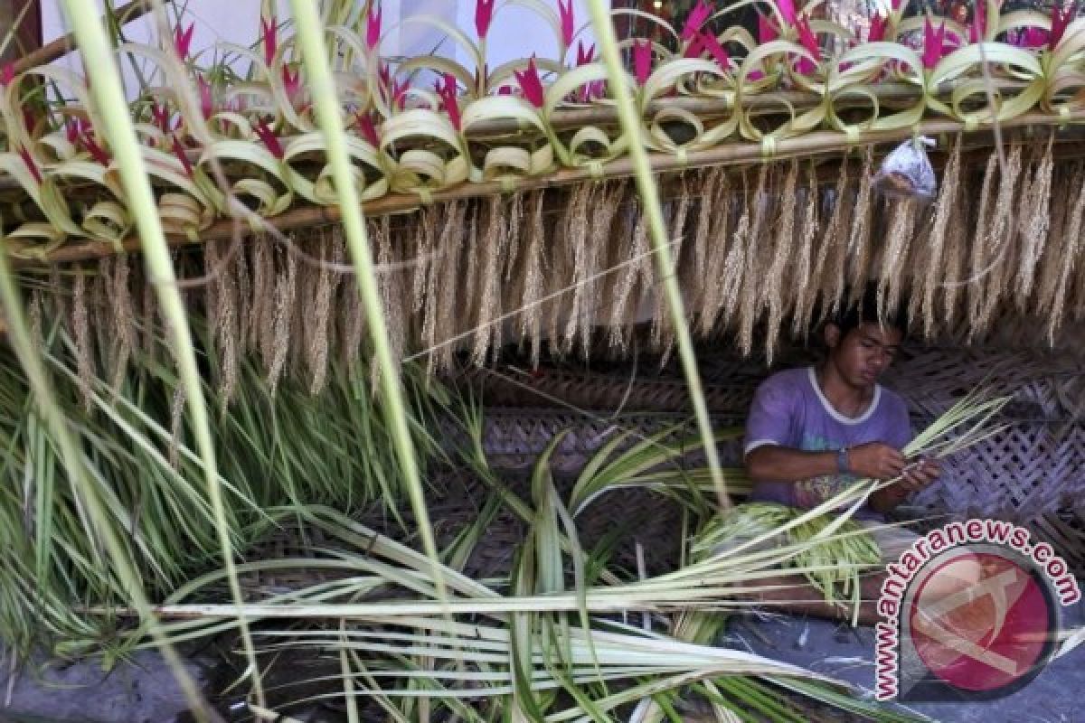 Kegiatan Pasar Murah Sambut Galungan Di Bali