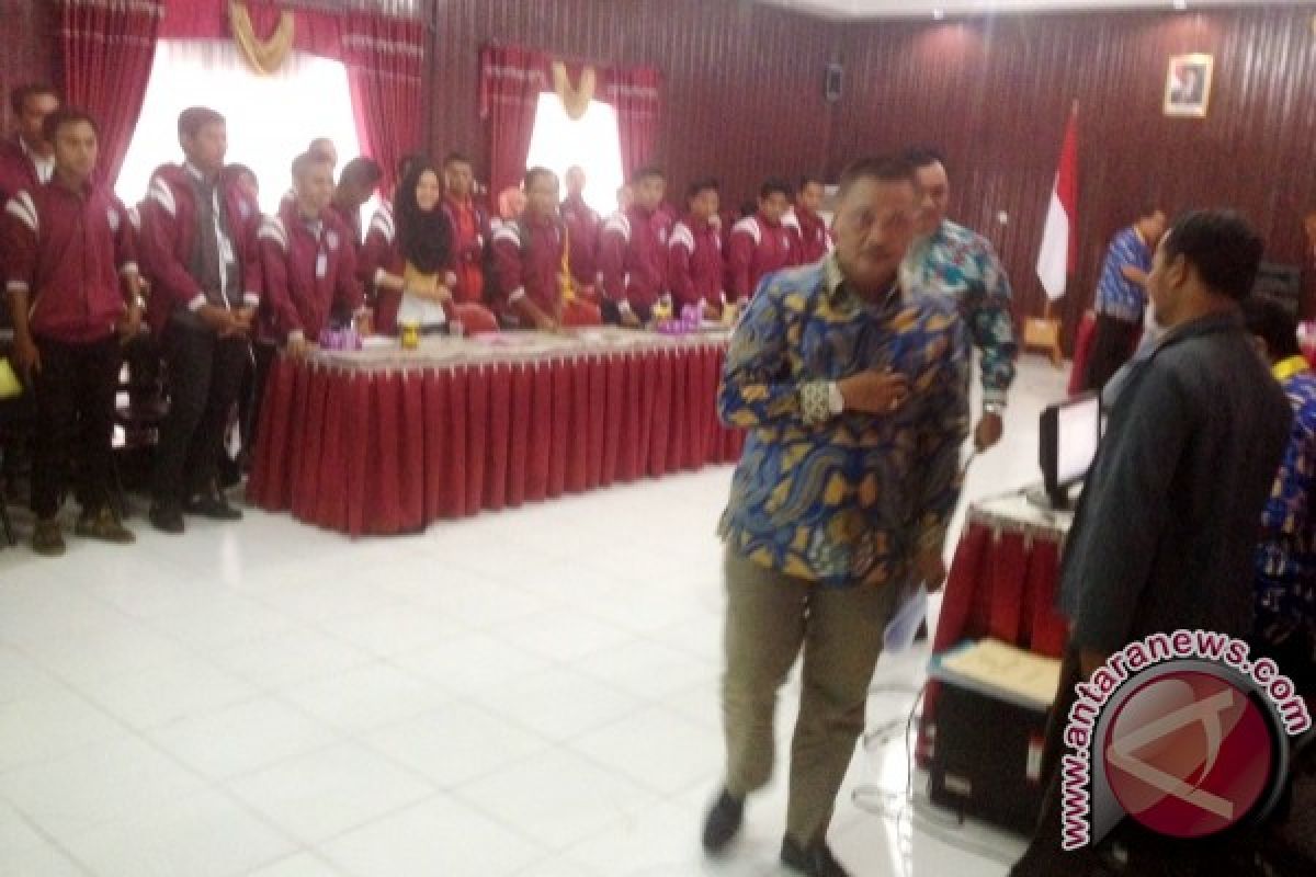 Bupati Lamandau Puas Hasil KKN Mahasiswa Antakusuma