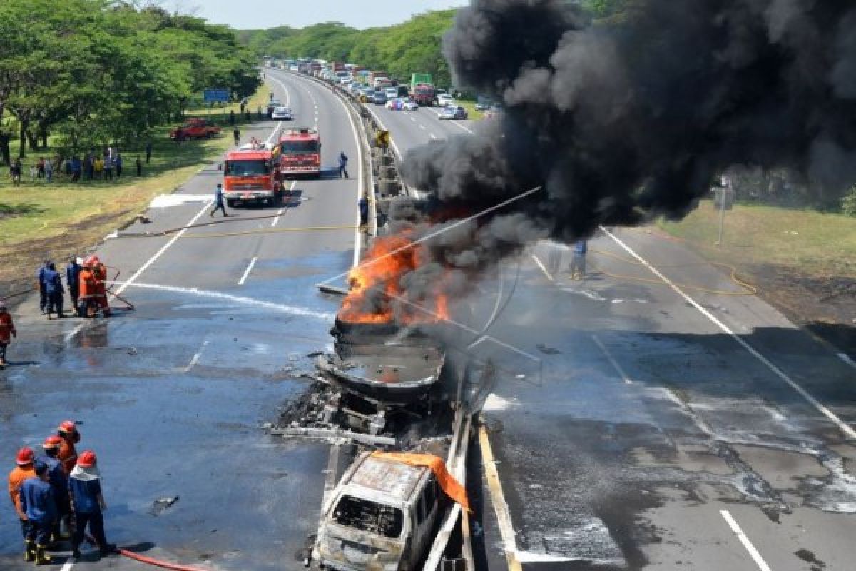 Polisi: tersangka sopir truk terbakar positif sabu