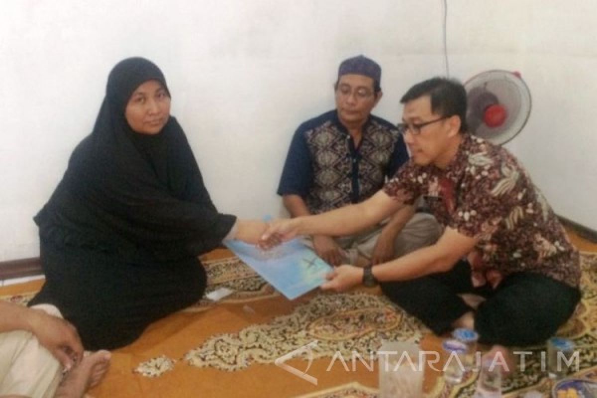 Jasa Raharja Santuni Korban Kecelakaan Tol Sidoarjo