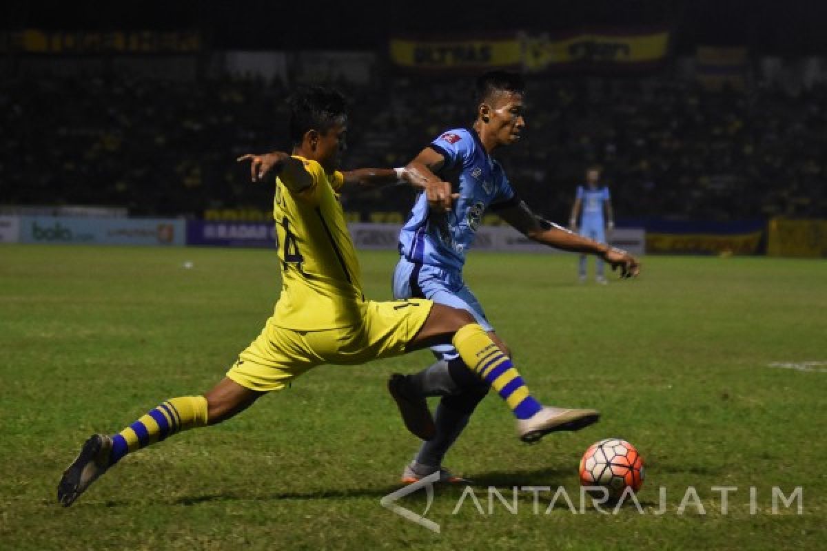 Persegres GU Tundukkan Pusamania Borneo FC 2-1 