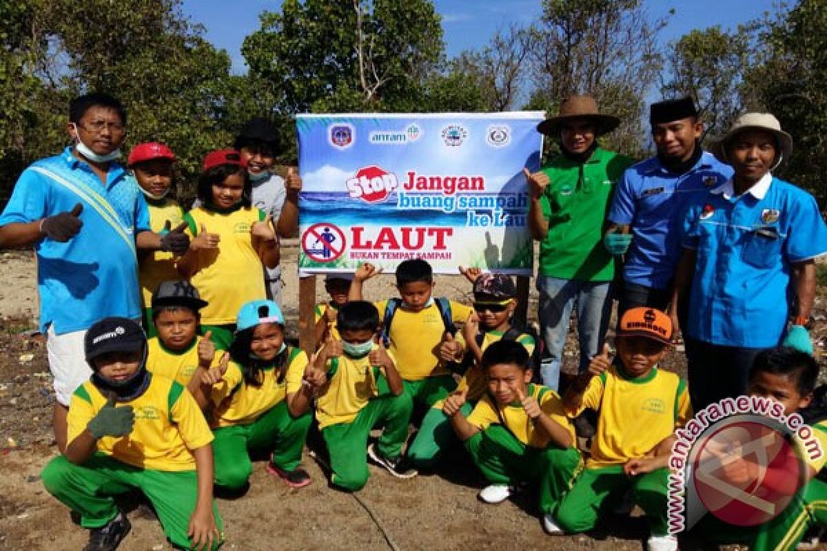 Antam Sultra Libatkan Pemuda Tanam Pohon Lindung