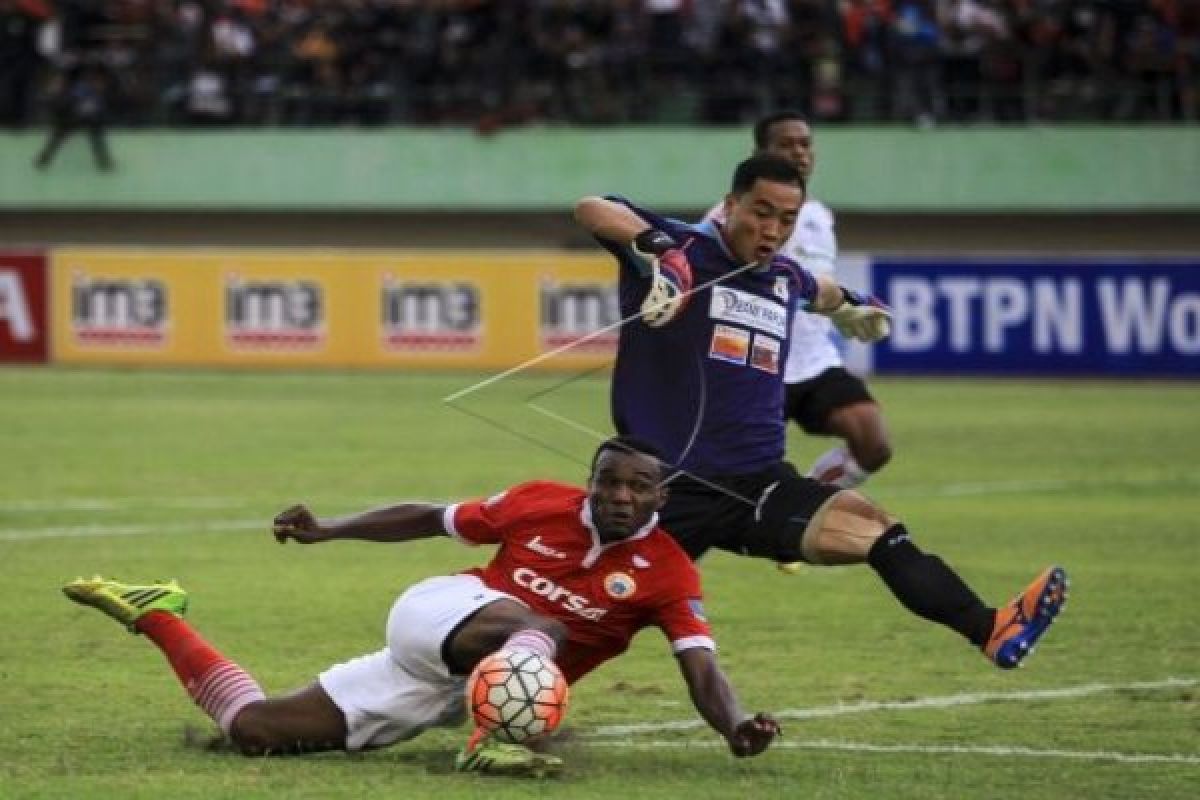 Pengamat: lini belakang Persipura belum solid 