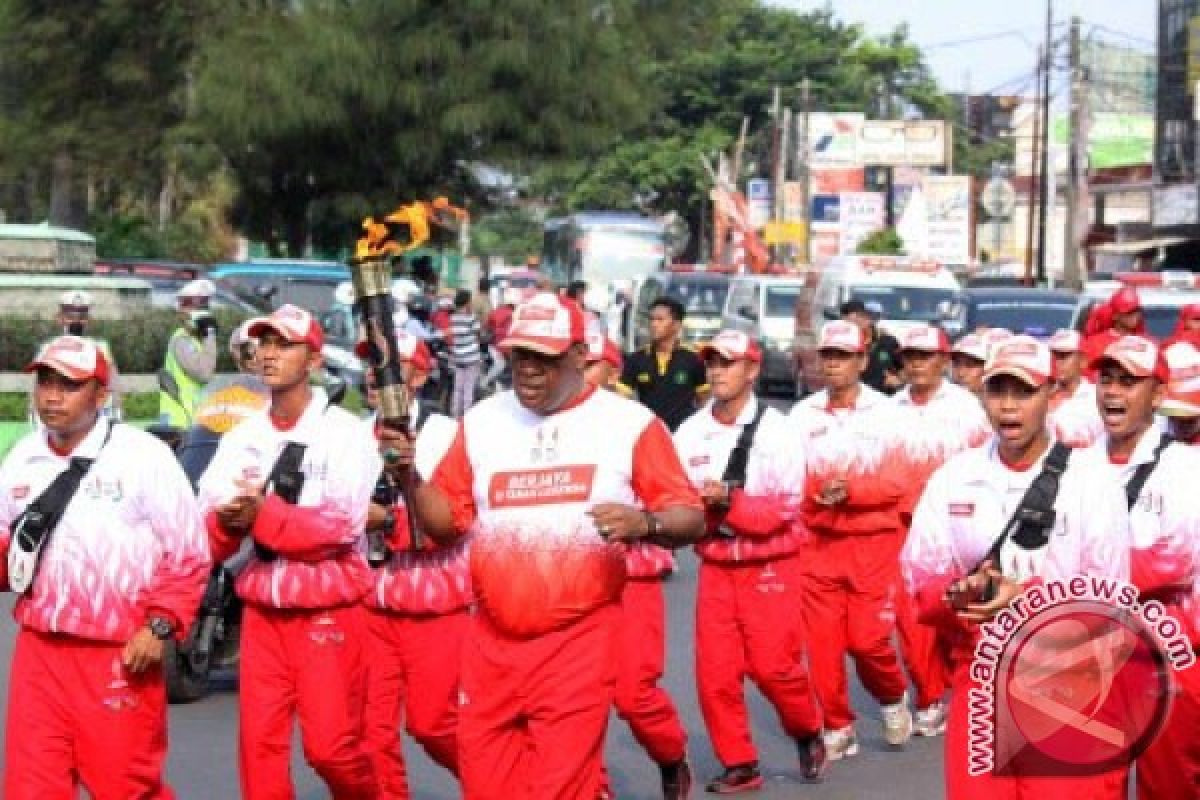 Empat Atlet Legenda sambut Api PON Di Bogor